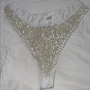 Beach Solid Color Pearl Embellished Bikini Set